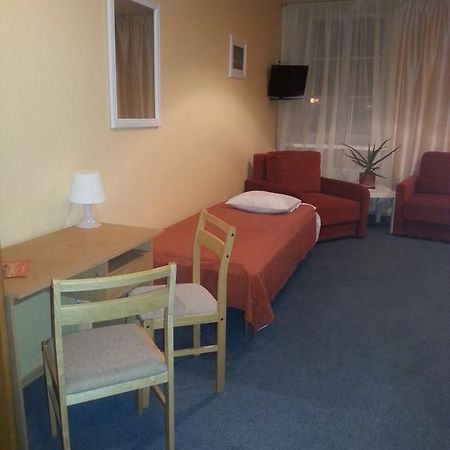 Hotel Kandava Buitenkant foto